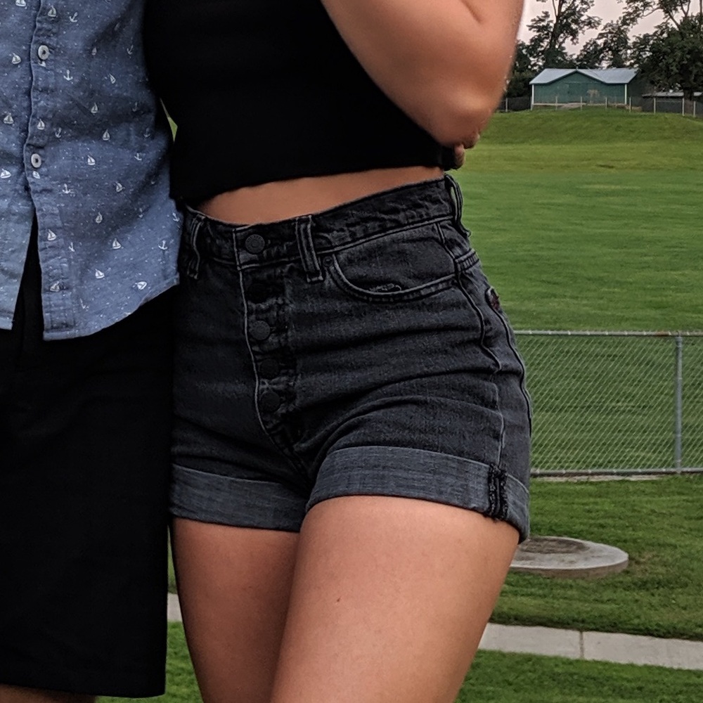 Urban Outfitters shorts (black)